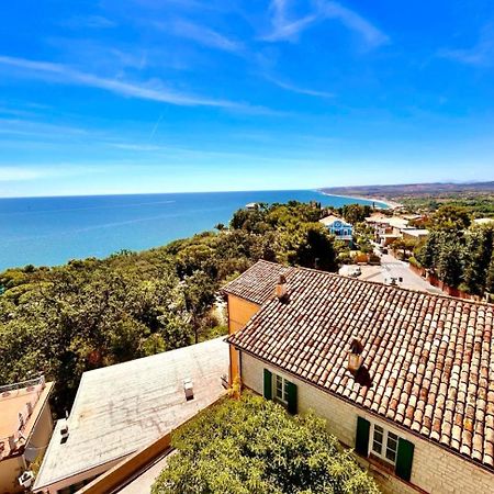 Paulis - Semiattico In Pieno Centro A Sirolo, Con Meravigliosa Vista Mare Διαμέρισμα Εξωτερικό φωτογραφία